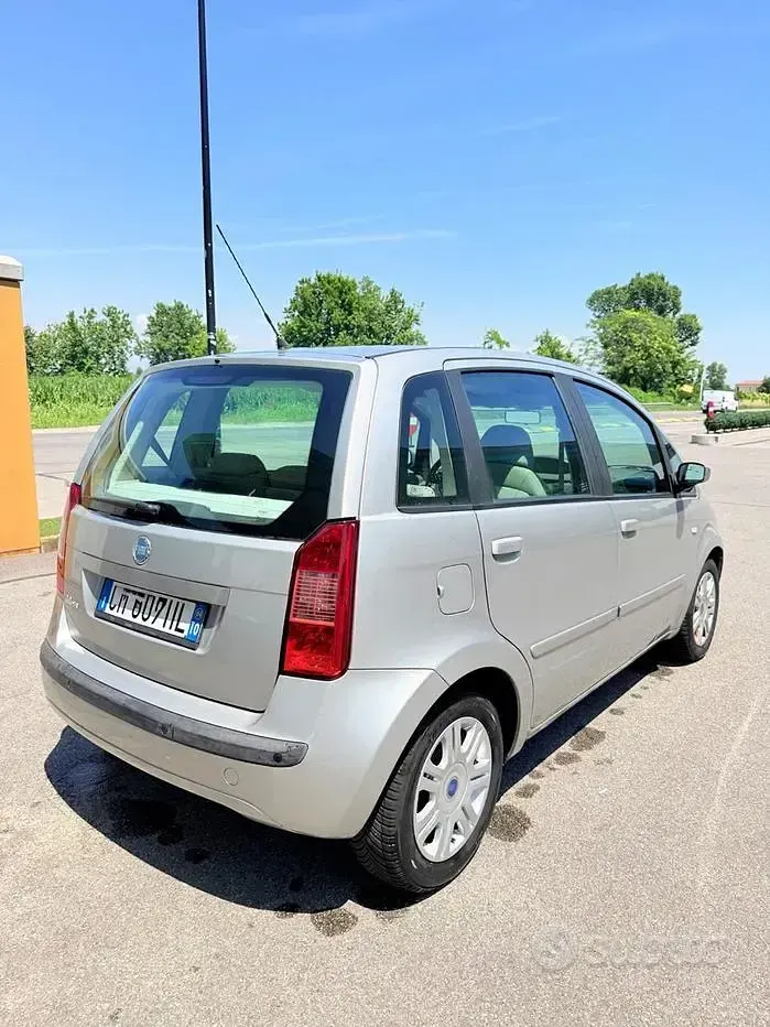 Usata Fiat Idea Dynamic 95 CV (69 kW) 2004 Grigio Monovolume