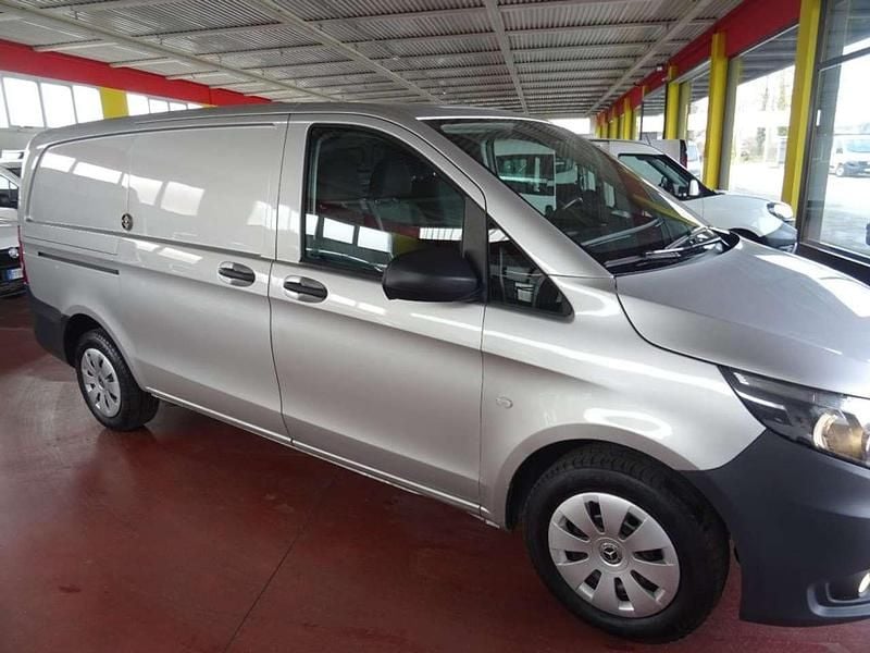 Usata Mercedes Vito 136 CV (100 kW) 2019 Argento Furgone