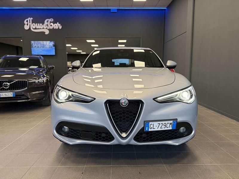 Usata Alfa Romeo Stelvio Business 190 CV (139 kW) 2022 Grigio moonlight SUV
