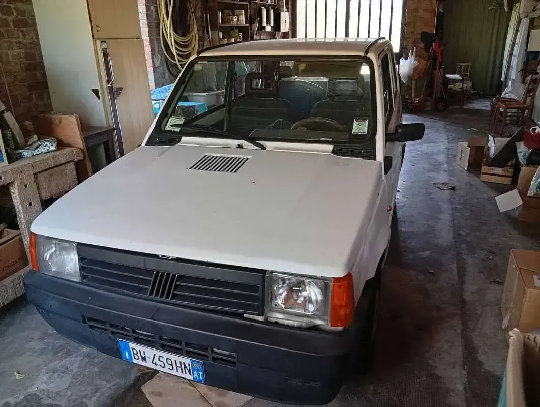 Usata Fiat Panda Young 54 CV (39 kW) 2001 Bianco Monovolume