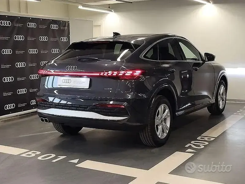 Nuova Audi Q5 Sportback Business 204 CV (150 kW) 2026 Grigio SUV