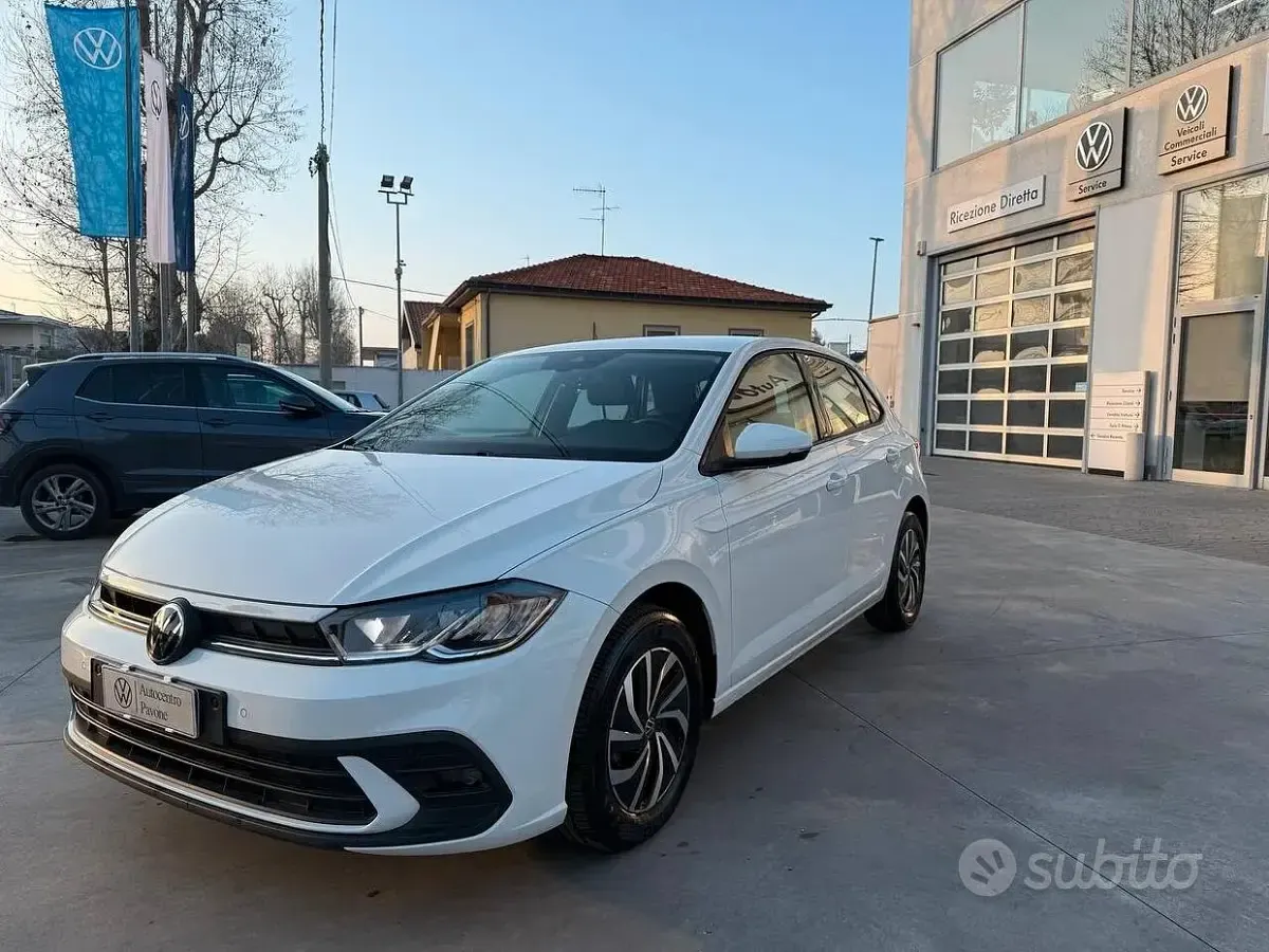 Używany VW Polo Life 95 KM (69 kW) 2024 Biały Hatchback