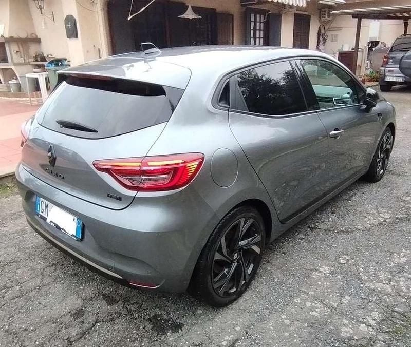 Usata Renault Clio V Engineered 145 CV (106 kW) 2023 Grigio Berlina