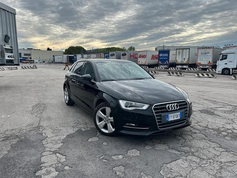 Usata Audi A3 Ambiente 110 CV (80 kW) 2015 Nero Berlina