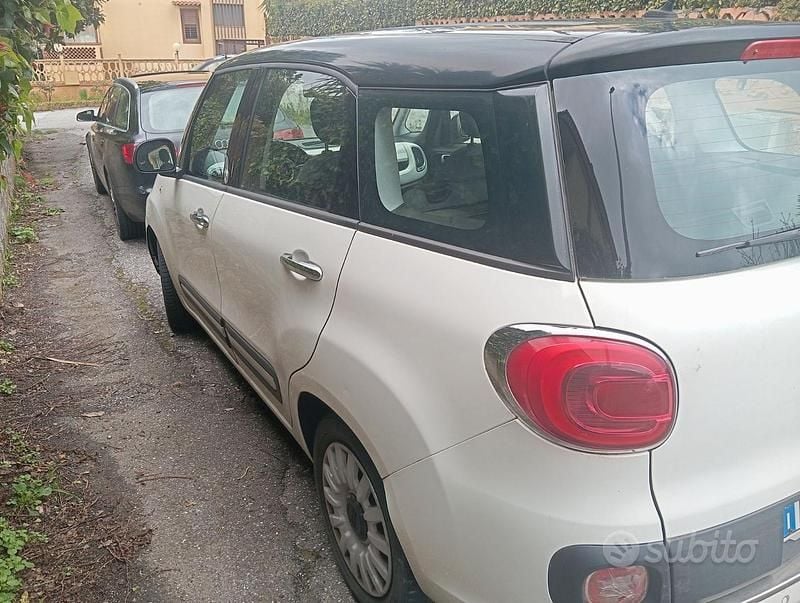 Usata Fiat 500L Living 105 CV (77 kW) 2015 Bianco Monovolume