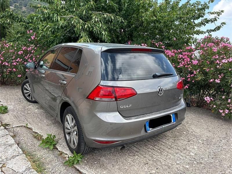 Usata VW Golf VII Comfortline 110 CV (80 kW) 2016 Grigio Berlina