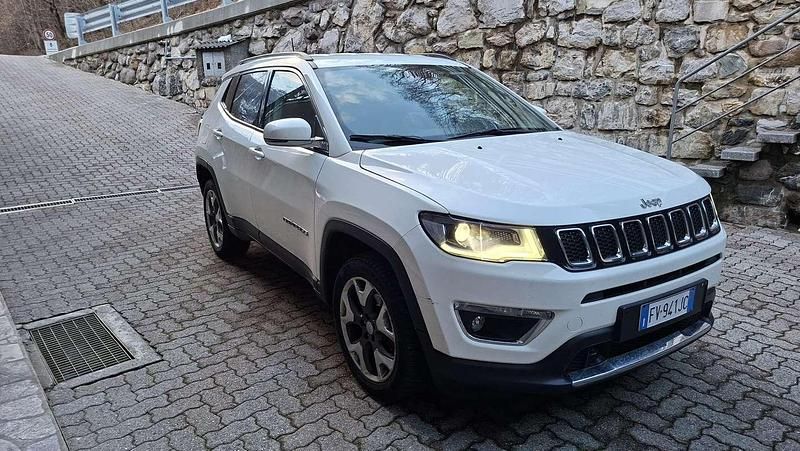 Usata Jeep Compass Limited 140 CV (102 kW) 2019 Bianco SUV