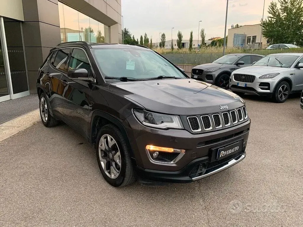 Usata Jeep Compass 120 CV (88 kW) 2018 Grigio SUV
