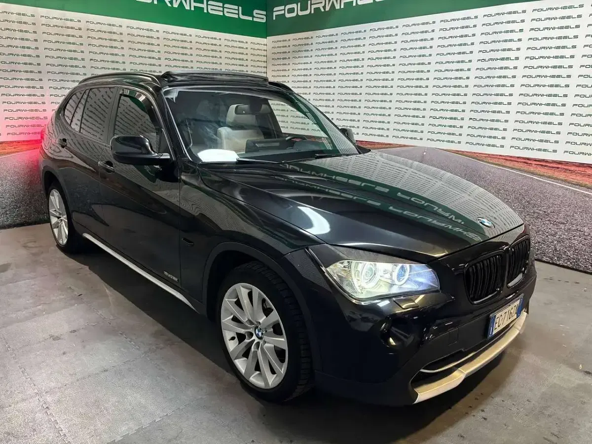 Usata BMW X1 150 CV (110 kW) 2010 Nero SUV