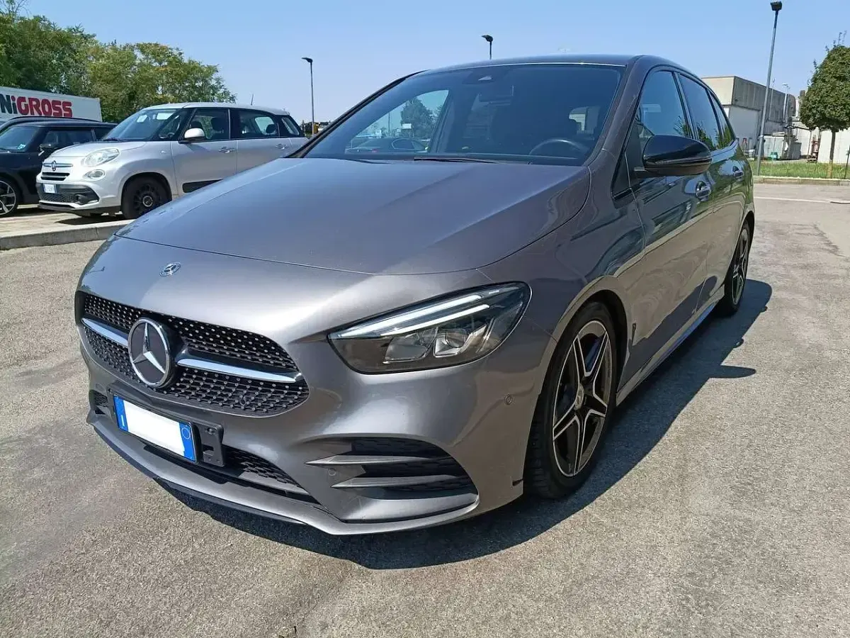 Usata Mercedes B200 Premium 150 CV (110 kW) 2019 Grigio Utilitaria