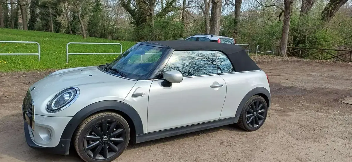Usata Mini Cooper Cabriolet Hype 136 CV (100 kW) 2020 Argento Cabrio