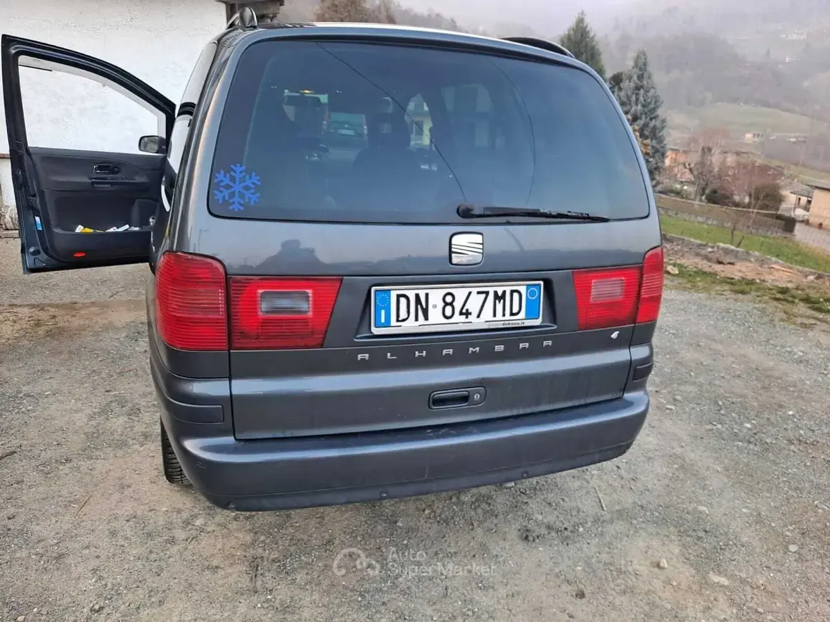 Usata Seat Alhambra 116 CV (85 kW) 2008 Verde Monovolume