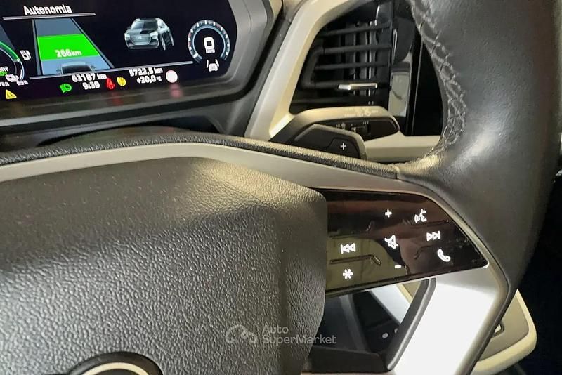 Usata Audi Q4 e-tron Advanced 69 kW (95 CV) 2021 Gray SUV