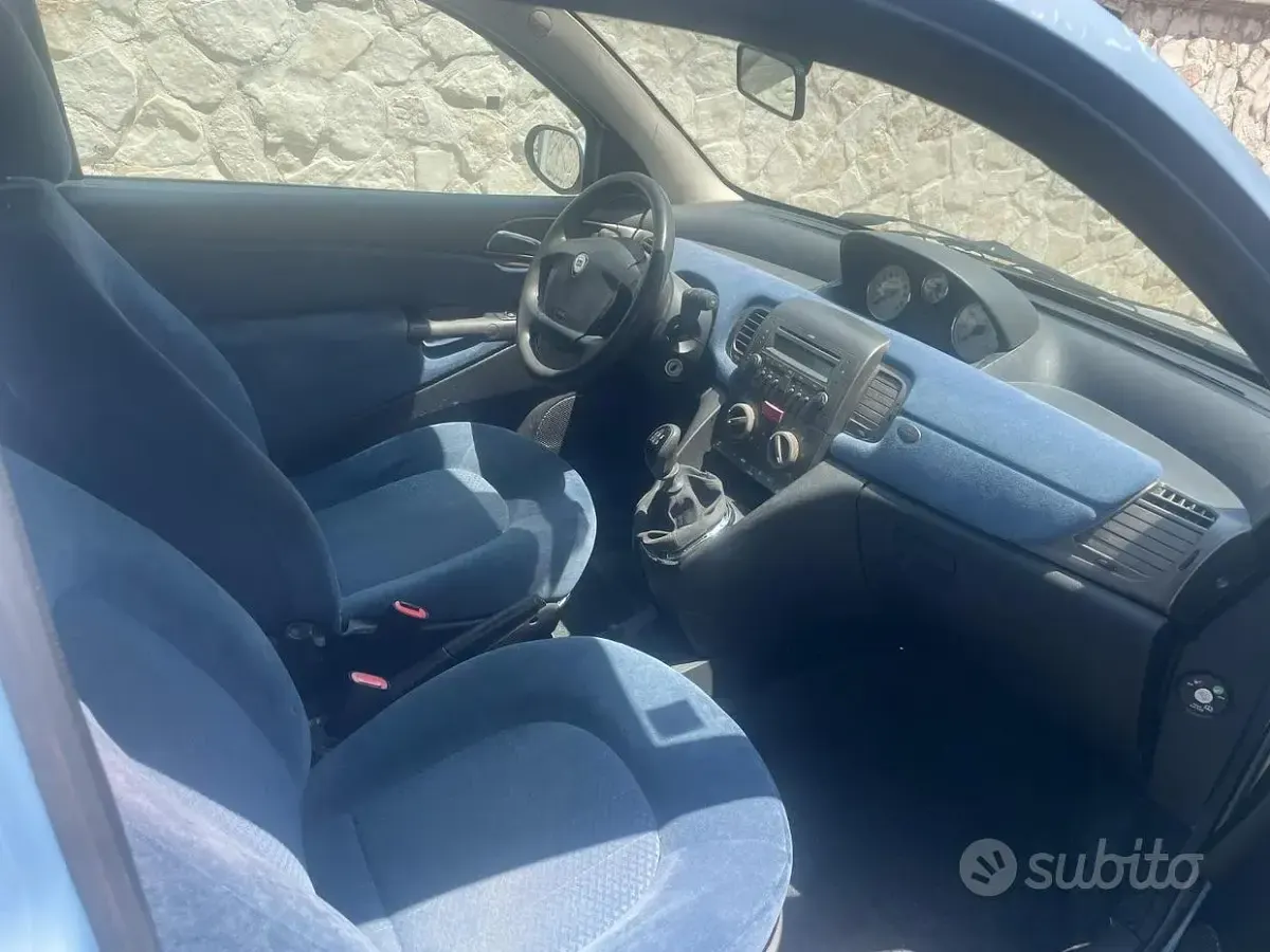 Usata Lancia Ypsilon 2004 Utilitaria