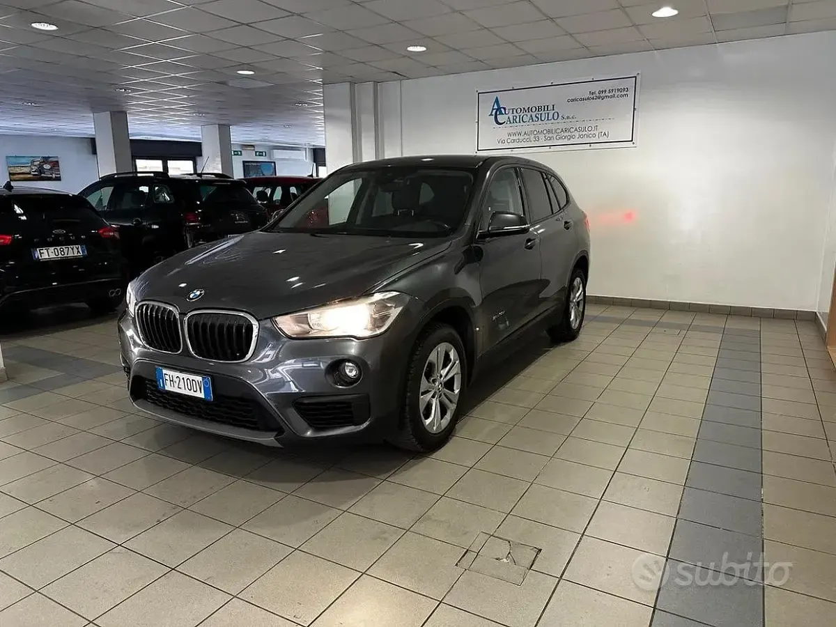 Usata BMW X1 Advantage 150 CV (110 kW) 2017 Grigio scuro metallizzato SUV