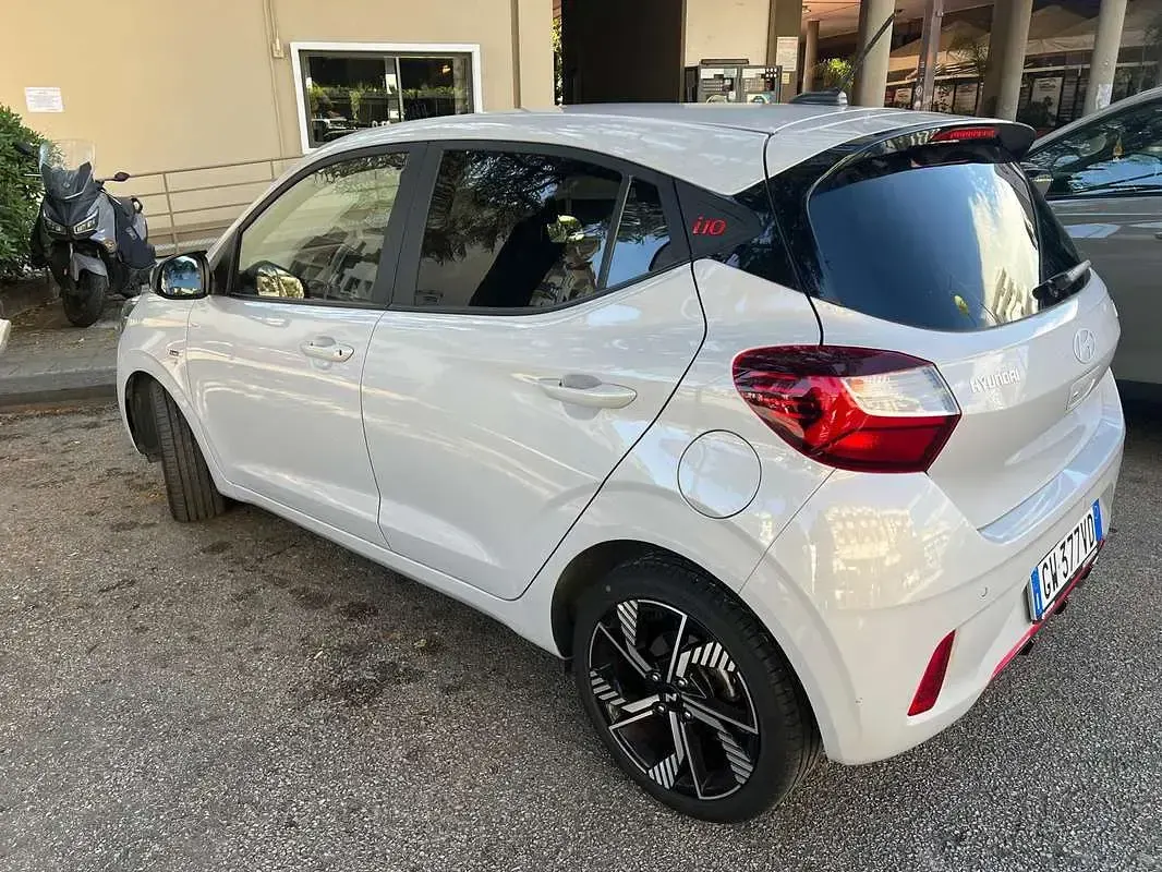 Usata Hyundai i10 N Line 90 CV (66 kW) 2024 Argento Utilitaria