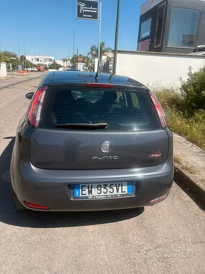 Usata Fiat Punto Evo Street 69 CV (50 kW) 2014 Grigio Utilitaria