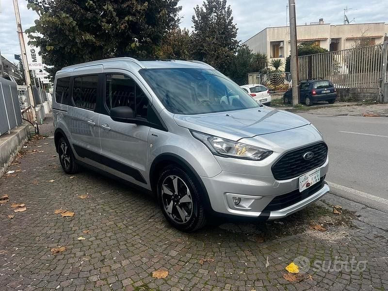 Usata Ford Tourneo Connect Active 120 CV (88 kW) 2022 Grigio Monovolume