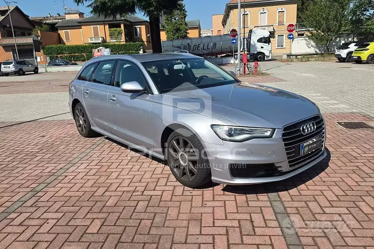 Usata Audi A6 Business Plus 190 CV (139 kW) 2015 Grigio Station wagon
