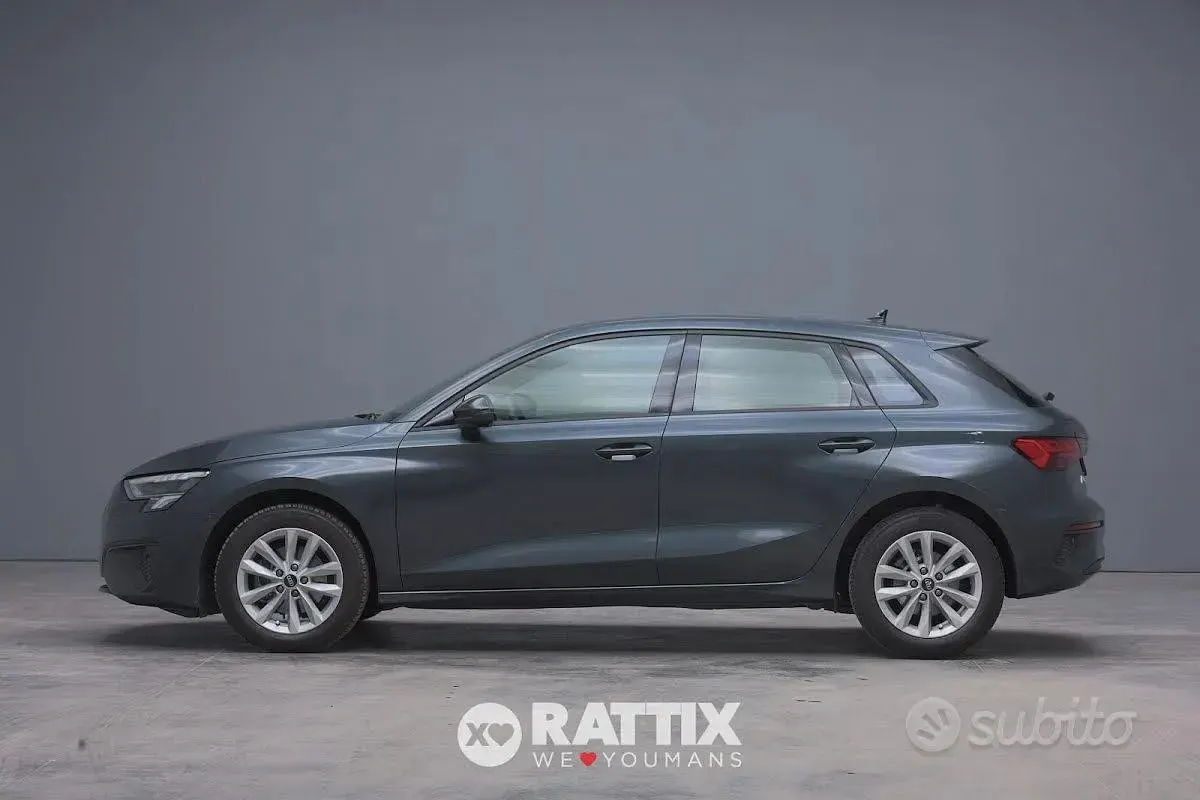 Usata Audi A3 Business 116 CV (85 kW) 2023 Grigio Berlina