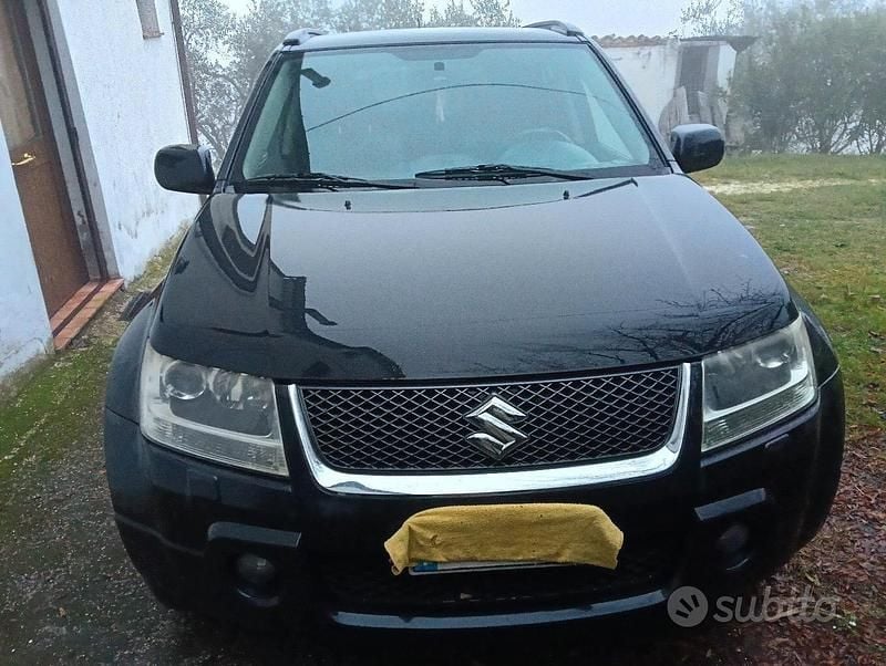 Nero Usata 2007 Suzuki Vitara SUV | 5850 € (Buon prezzo) - Immagine 1/4