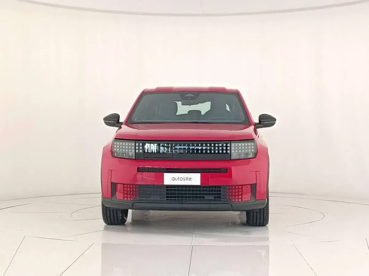Nuova Fiat Grande Panda Red 83 kW (114 CV) 2025 Rosso pastello Utilitaria