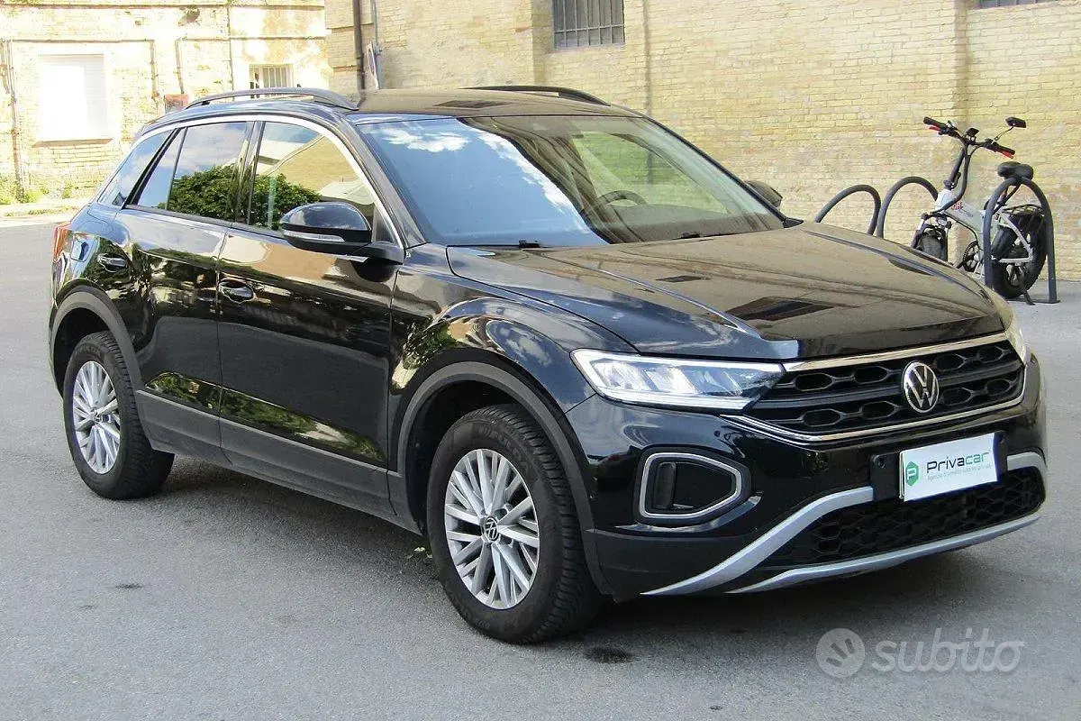 Usata VW T-Roc Style 150 CV (110 kW) 2022 Nero SUV