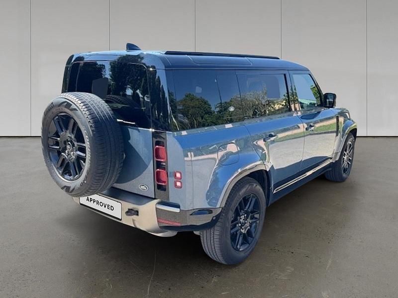 Usata Land Rover Defender SE Dynamic 249 CV (183 kW) 2022 Tasman blue SUV