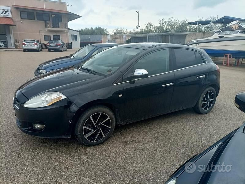 Usata Fiat Bravo Dynamic 105 CV (77 kW) 2008 Nero Utilitaria