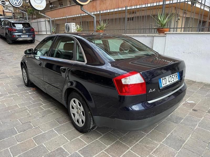Usata Audi A4 131 CV (96 kW) 2002 Blu Berlina