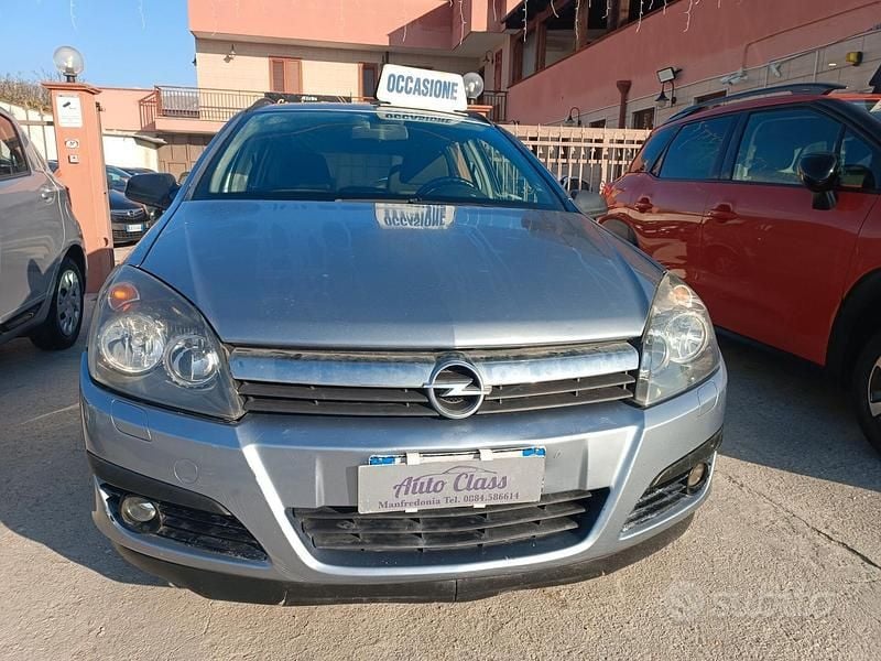 Usata Opel Astra Cosmo 101 CV (74 kW) 2006 Grigio Berlina