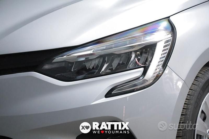 Usata Renault Clio V Life 67 CV (49 kW) 2022 Argento Berlina