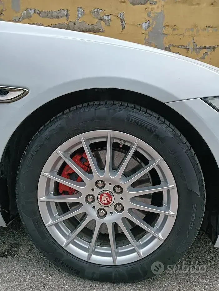 Usata Jaguar XE Prestige 163 CV (119 kW) 2016 Bianco Berlina