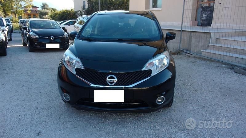 Usata Nissan Note Tekna 90 CV (66 kW) 2016 Nero Utilitaria