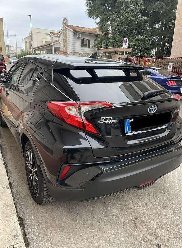 Usata Toyota C-HR Active 98 CV (72 kW) 2018 SUV