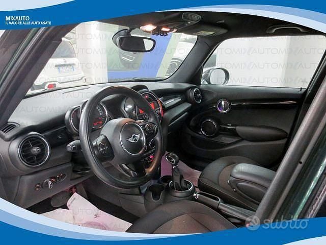 Usata Mini Cooper D Hype 116 CV (85 kW) 2015 Verde Utilitaria