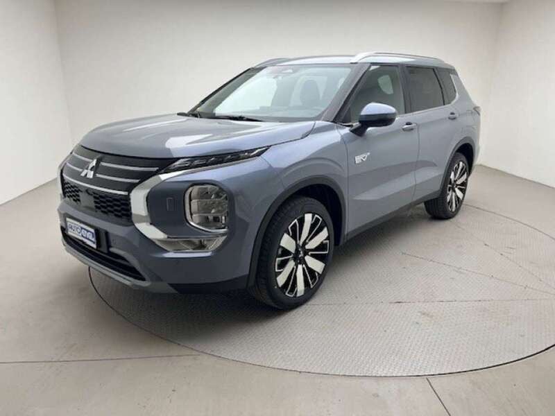 Grigio Nuova 2025 Mitsubishi Outlander P-HEV Intro Edition SUV | 56.500 € - Immagine 1/4