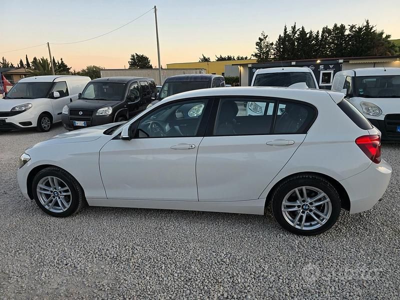 Usata BMW 118 143 CV (105 kW) 2011 Bianco Utilitaria