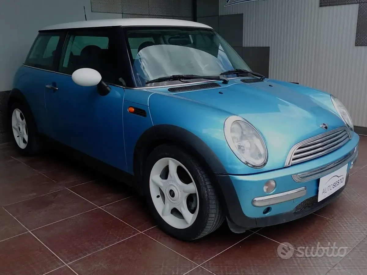 Begagnad Mini Cooper 115 HK (84 kW) 2004 Halvkombi