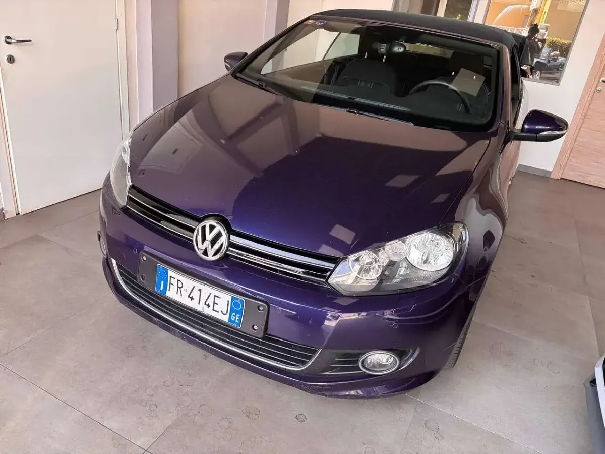 Usata VW Golf VII Highline 110 CV (80 kW) 2017 Blu/azzurro Cabrio