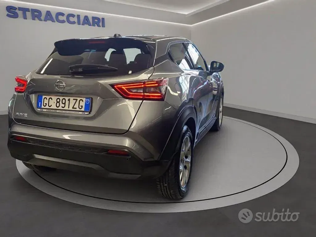 Usata Nissan Juke N-Connecta 114 CV (83 kW) 2021 Grigio metallizzato SUV