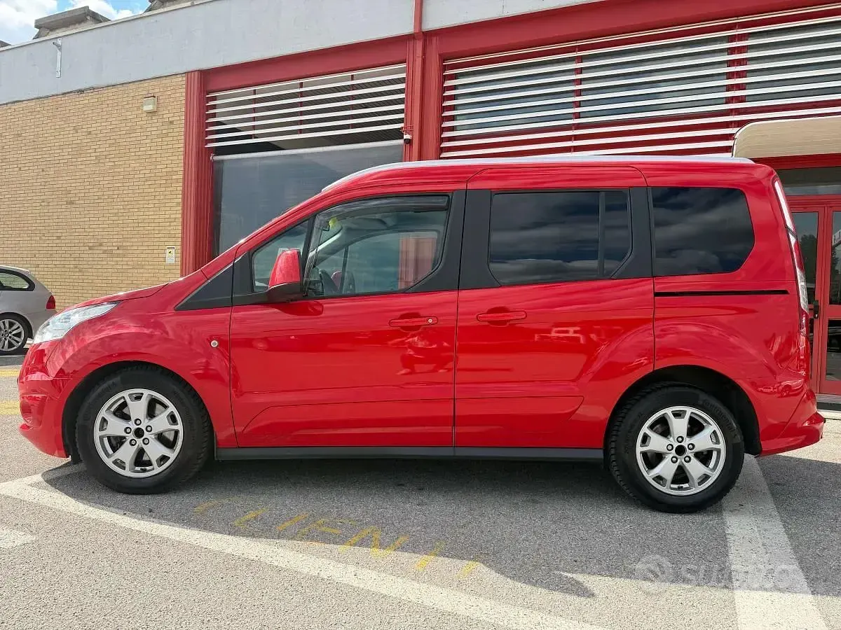 Usata Ford Transit Connect 120 CV (88 kW) 2018 Rosso Monovolume