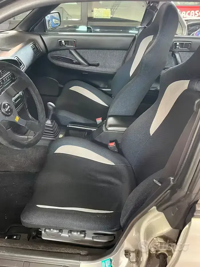 Usata Subaru Legacy 200 CV (147 kW) 1994 Grigio Berlina