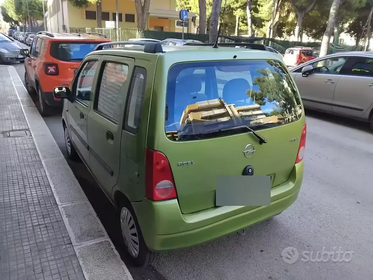 Usata Opel Agila 58 CV (42 kW) 2001 Verde Monovolume