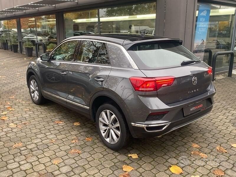 Usata VW T-Roc Style 116 CV (85 kW) 2019 Grigio SUV