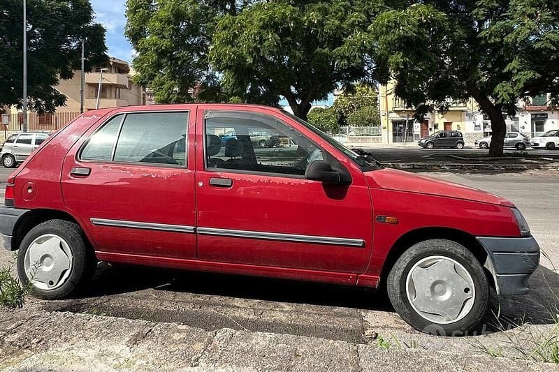 Usata Renault Clio 1994 Rosso Berlina
