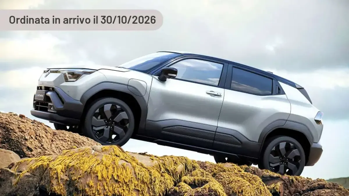 Nuova Suzuki e-Vitara 94 kW (129 CV) 2026 Argento SUV