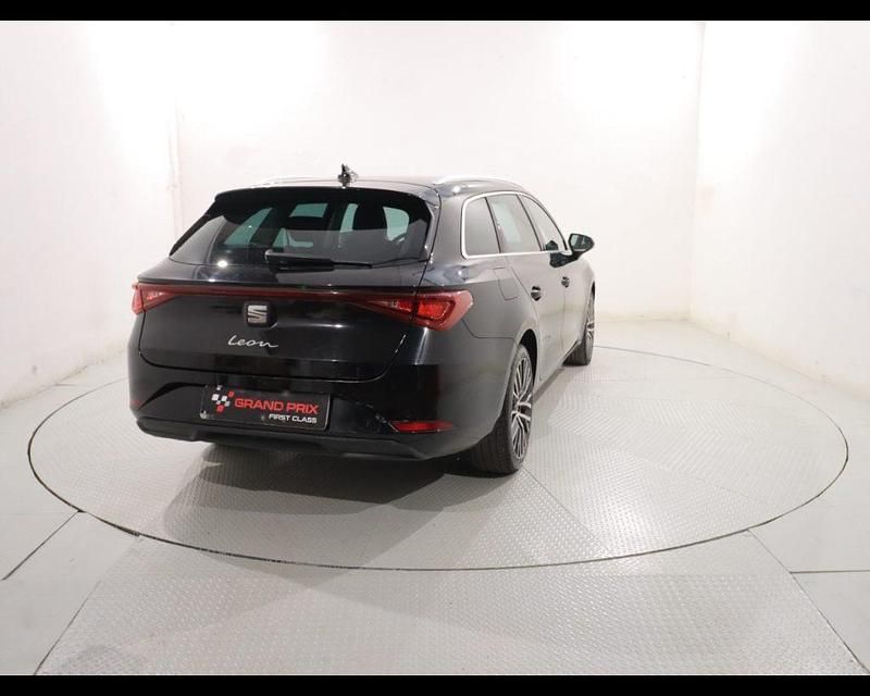 Usata Seat Leon XCELLENCE 150 CV (110 kW) 2021 Bianco Station wagon