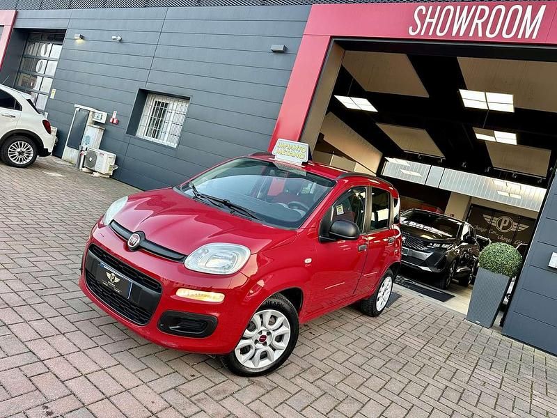 Usata Fiat Panda Easy 80 CV (58 kW) 2012 Rosso Utilitaria