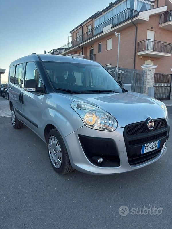 Usata Fiat Doblò Dynamic 104 CV (76 kW) 2014 Grigio Monovolume